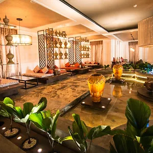 ***** Hotel Rose Garden Birmania