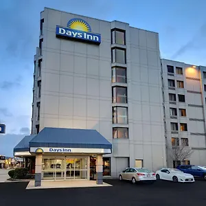 days-inn-near-the-falls.niagara-fallshotels.com/